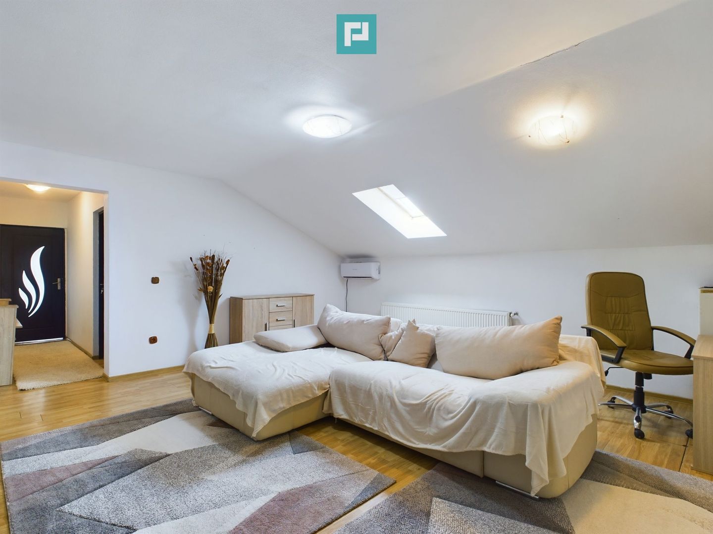 Apartament 3 camere, spațios, mobilat, în Chișoda - Poză 1