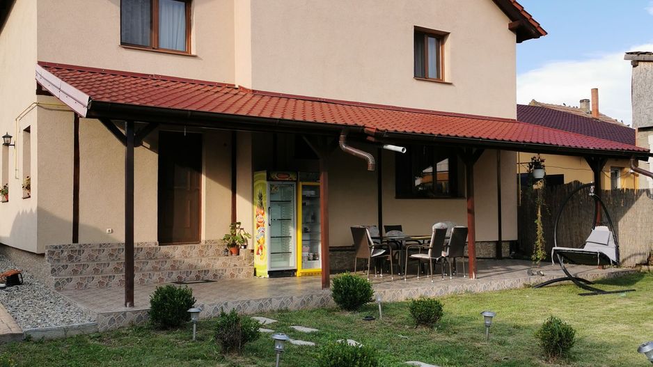 Ag EUROPA vinde casa NOUA 350mp în Odoreu cu 6 cam teren 9ari. - Poză 2