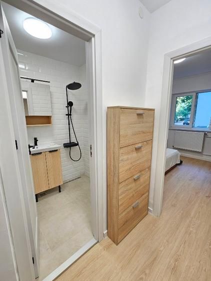 Apartament 2 camere. Decomandat. Cu Parcare.  La 5 min metrou Aparatorii Patriei - Poză 11