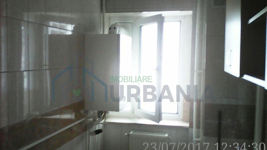 Inchiriez apartament o camera - Poză 1