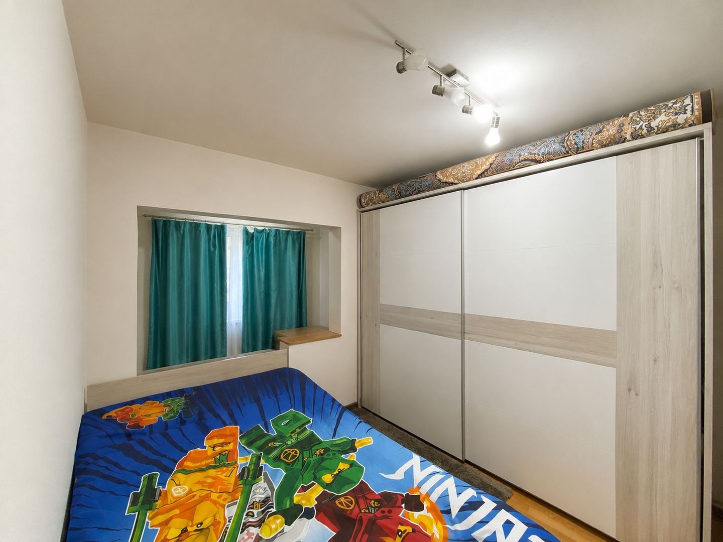 COMISION 0, Apartament 3 Camere, Decomandat, 3 Balcoane, Zona Aradului - Poză 5