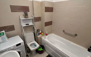 Particular - închiriez 2 camere - metrou Gorjului - Poză 9