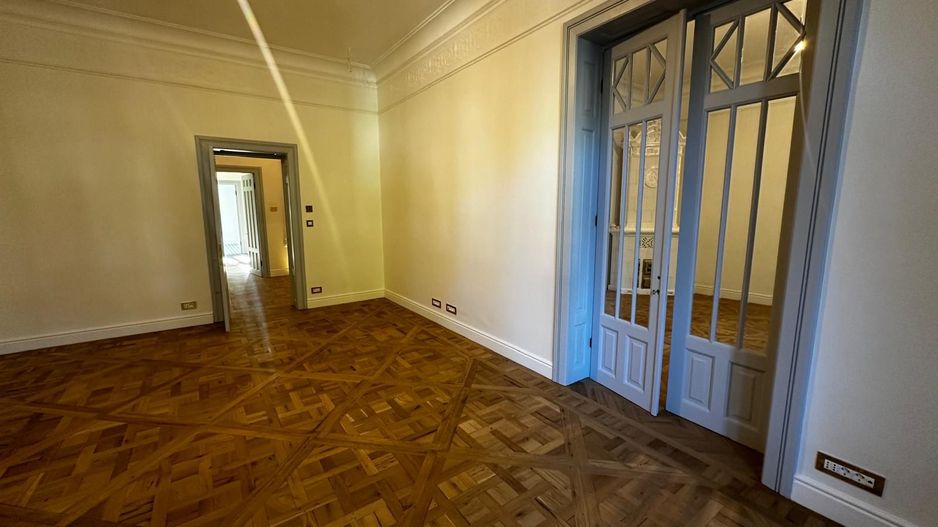 Apartament 5+ demisol Zona Traian - Poză 4