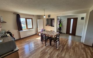 Vila Cornu-Prahova complet mobilata/utilata '' 350 mp + teren 500 mp'' - Poză 2