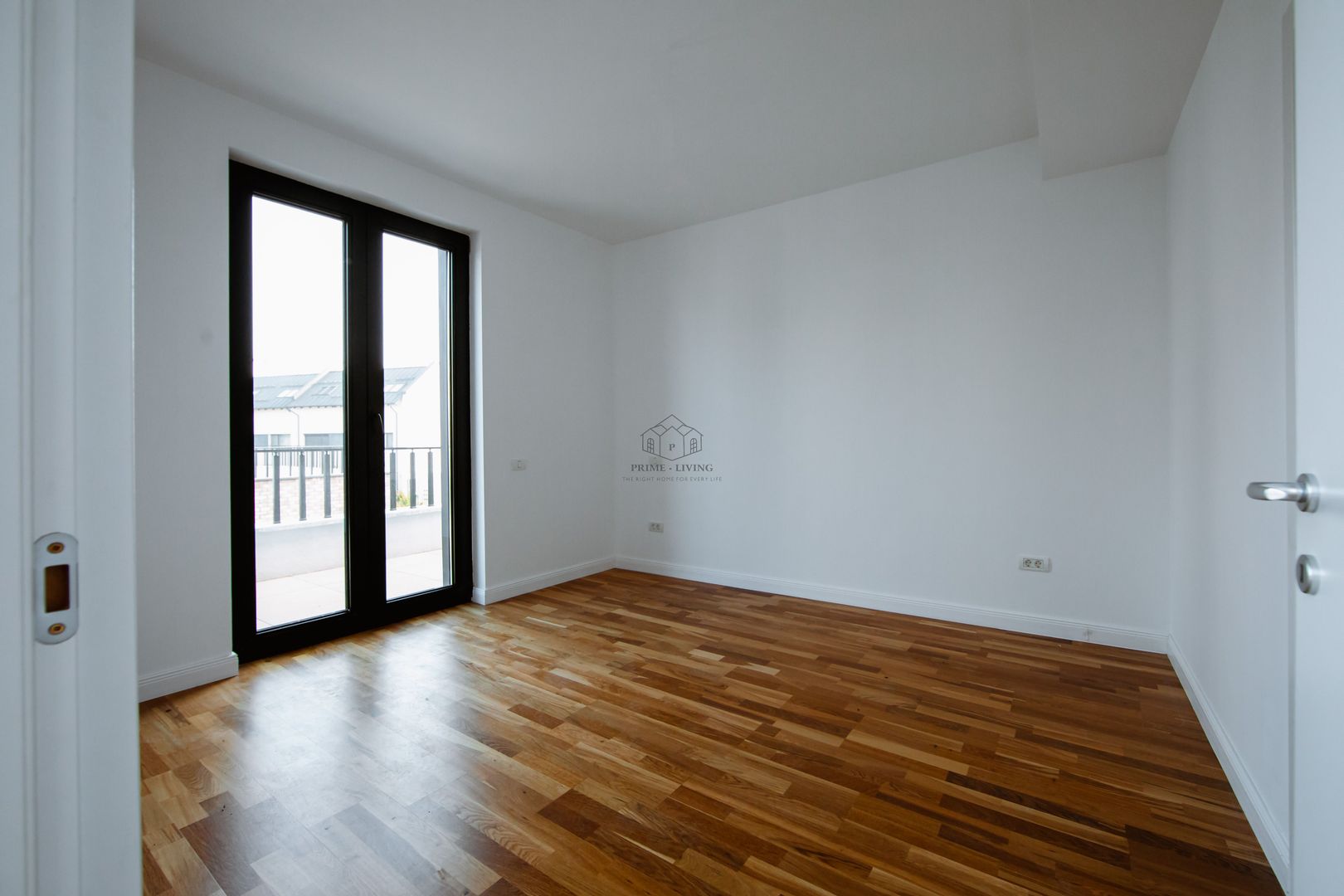 VILA SUPERBĂ CU 4 DORMITOAARE ȘI PISCINA LA INCHIRIERE - Poză 18