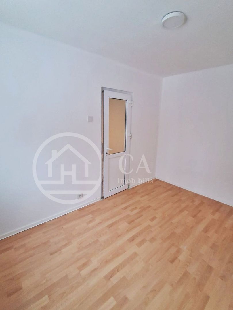 Apartament de vânzare cu 2 camere în zona Rogerius, Oradea - Poză 2