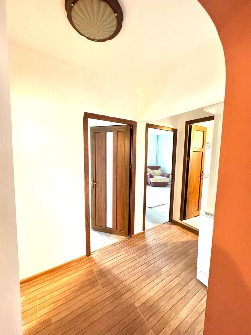 Apartament 3 camere de închiriat–Loc de parcare inclus - Poză 19