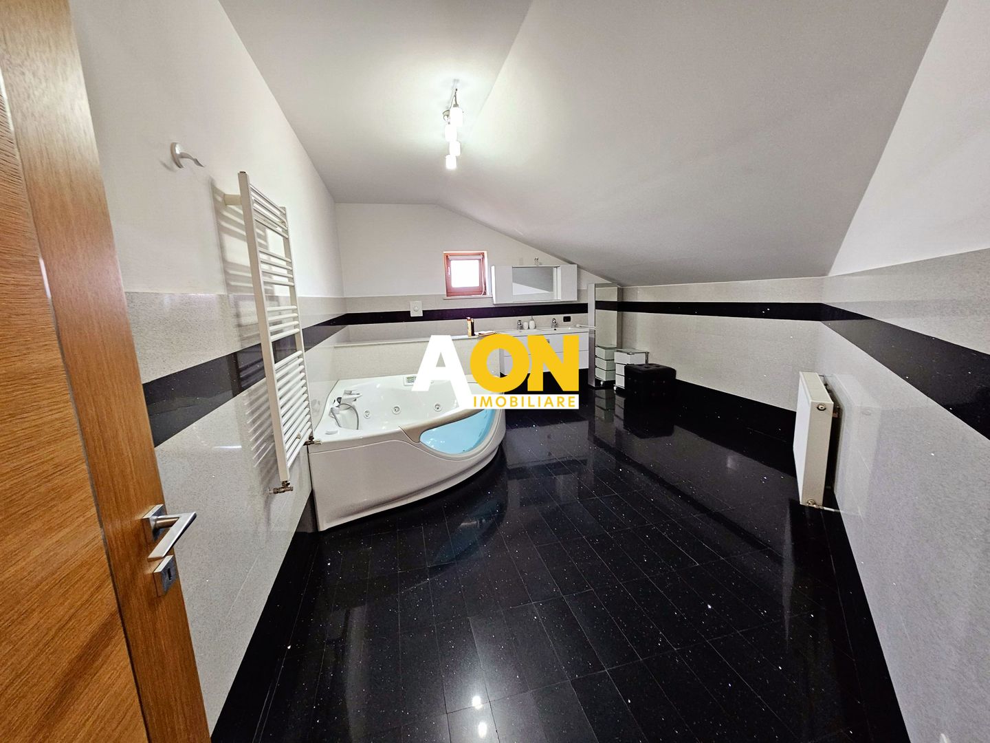 Casa 7 camere, garaj dublu, finisaje lux, 629 mp teren,zona Prefectura - Poză 23