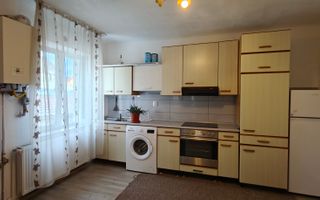 Casă 2 corpuri I 100 mpu  I Teren 970 mp I Front 25m I Săcel - Poză 2