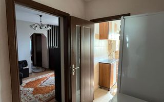 Apartament cu 3 camere, etaj 4, VASLUI zona CENTRU; - Poză 1