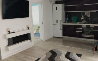 Închiriere apartament 3 camere - Poză 1