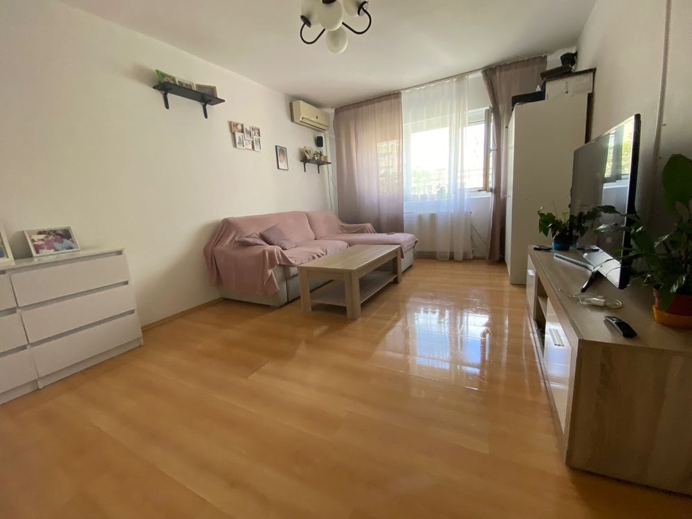 Apartament 3 camere bloc 1984, Moinesti, Gorjului, Militari - Poză 1