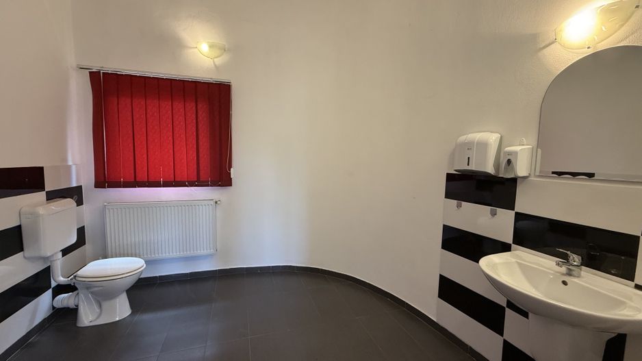 IMOBIL CU MULTIPLE DESTINATII - Poză 2