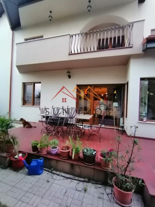 Vila P+E+M, an 2012, 6 camere, ultracentral, finisaje lux, Ploiesti,PH - Poză 5