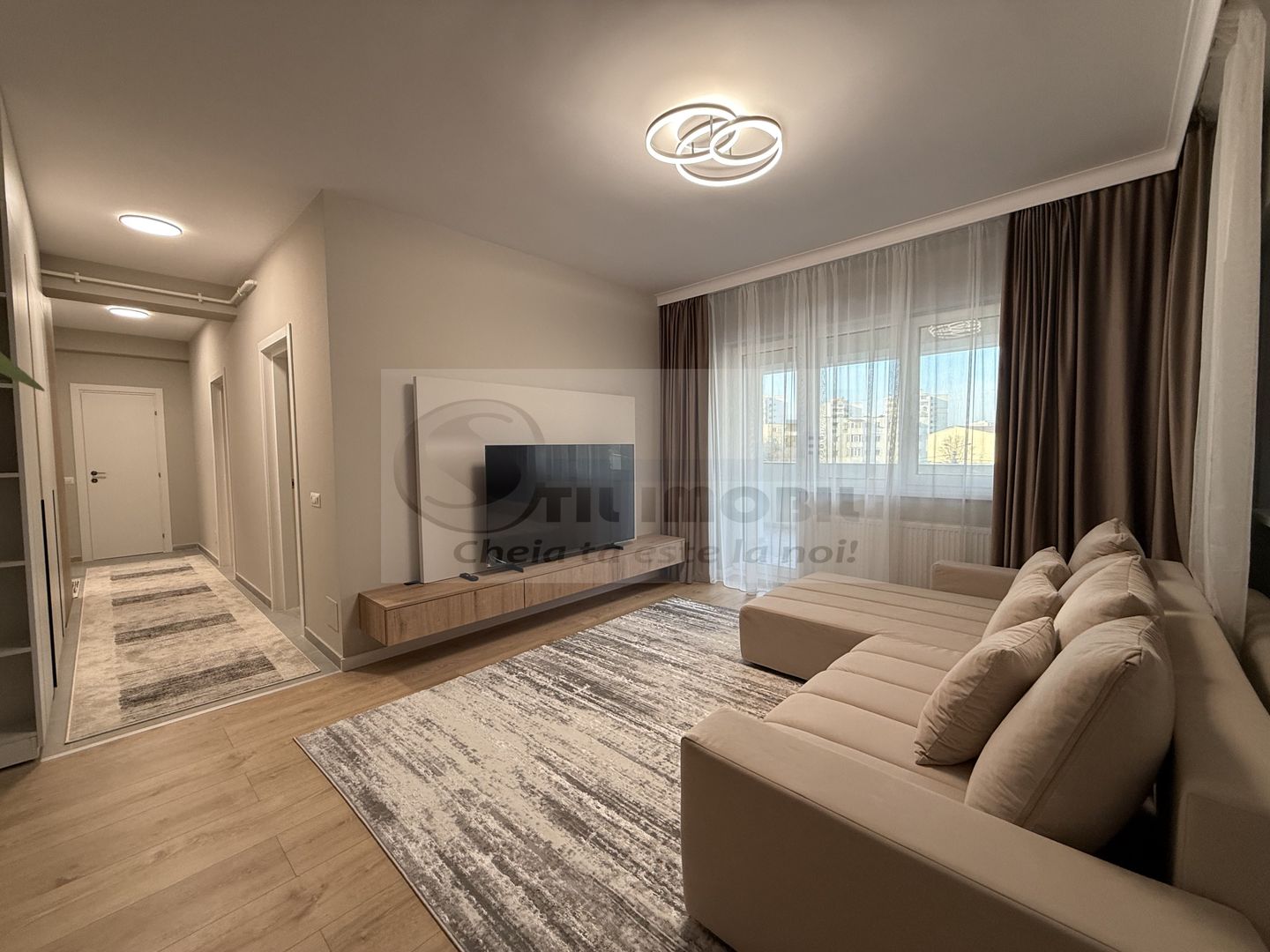 2 CAM , CENTRU PODU ROS PALAS , UNIREA TOWERS, LUX, PRIMA INCHIRIERE - Poză 2