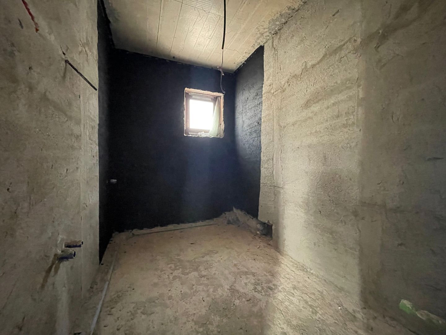 Duplex separat prin garaj si superpozitie - Poză 10