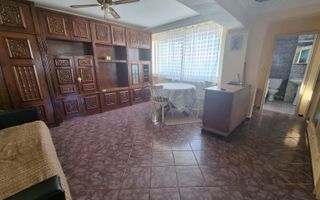 Apartament 3 Camere Decomandat, Zona Cetate - Poză 2