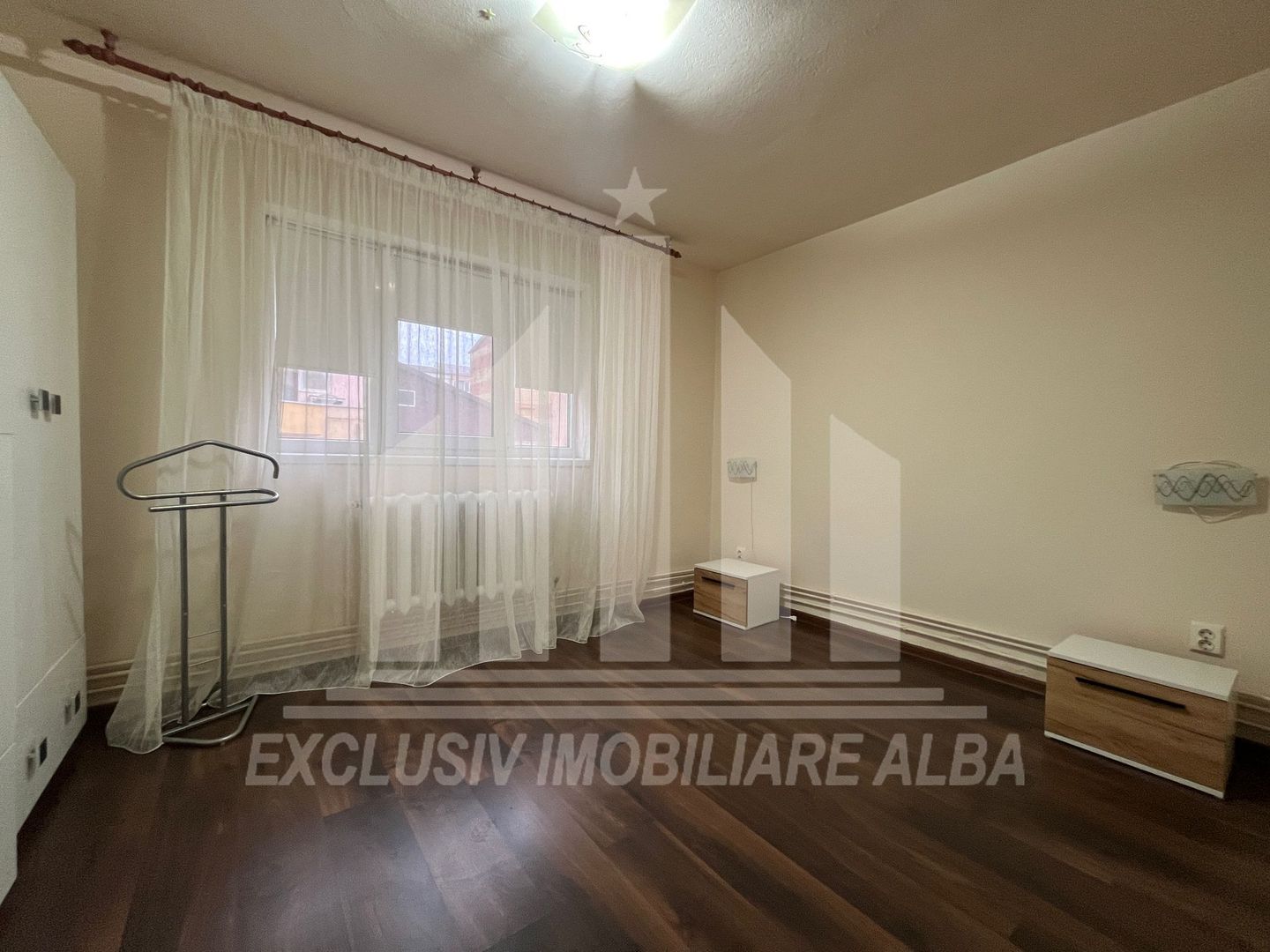 Apartament cu 3 camere de vanzare, Cetate - Poză 5