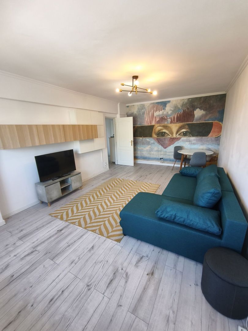 Apartament Piata Victoriei / metrou - Poză 1