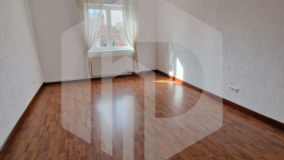 Spatiu de birouri | De inchiriat | 69mpu | Centru | Etaj 2 - Poză 3