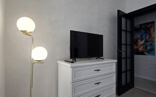 Royal  Town Copou - -INTABULAT -Decomandat - 2 Camere - 60mp - Poză 9