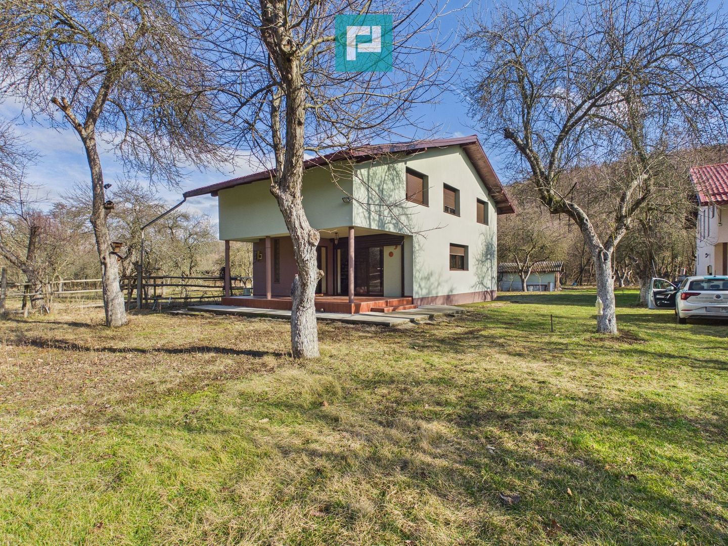 Cabană deosebită cu 4 camere în Căsoaia - Poză 1