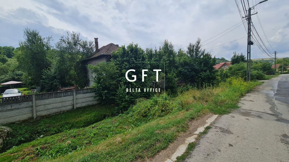 Teren intravilan cu doua constructii in Suceagu - Poză 1