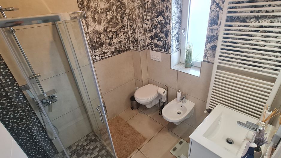 Casa 4 camere complex rezidential intrare Tarlungeni Brasov - Poză 3