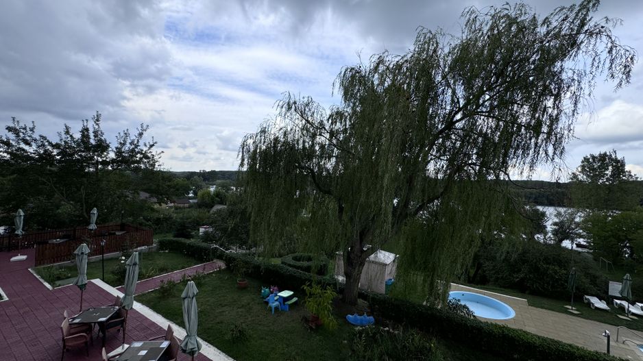 Hotel 20 camere Delta Dunarii 50 m deschidere teren 6000 mp acces auto - Poză 41