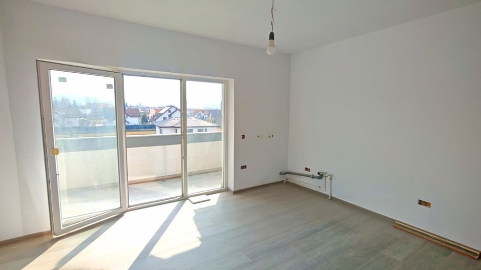 Studio cu vedere panoramică asupra Brașovului - Poză 1