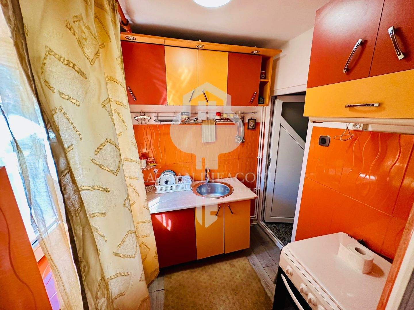 Casă de închiriat 2 camere – Zona Delfinariu, Constanța - Poză 8