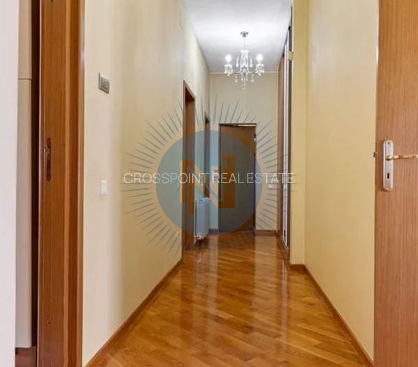 Apartament in vila Capitale plus Demisol - Poză 13