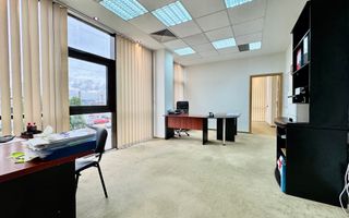 Spațiu pentru birouri langa Funshop Buziașului - Poză 32