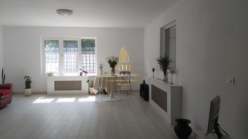 Casă spațioasă 5 camere + curte 340 mp în Băneasa | - Poză 20