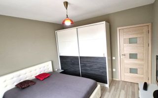 Apartament 3 camere de vanzare, etaj,2 Zona Dinicu Golescu Selimbar. - Poză 2