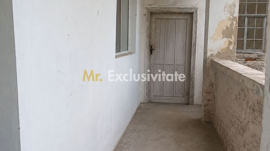 Casă de vânzare cu teren generos în Valea lui Mihai - Poză 9