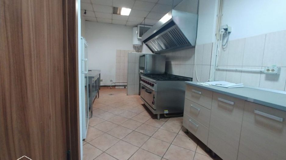 Spatiu comercial pe doua nivele, 320 mp, zona  Fortuna - Poză 10