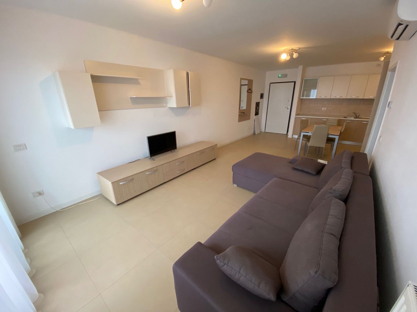 Apartament cu 3 camere   în zona Ultracentral - Poză 1