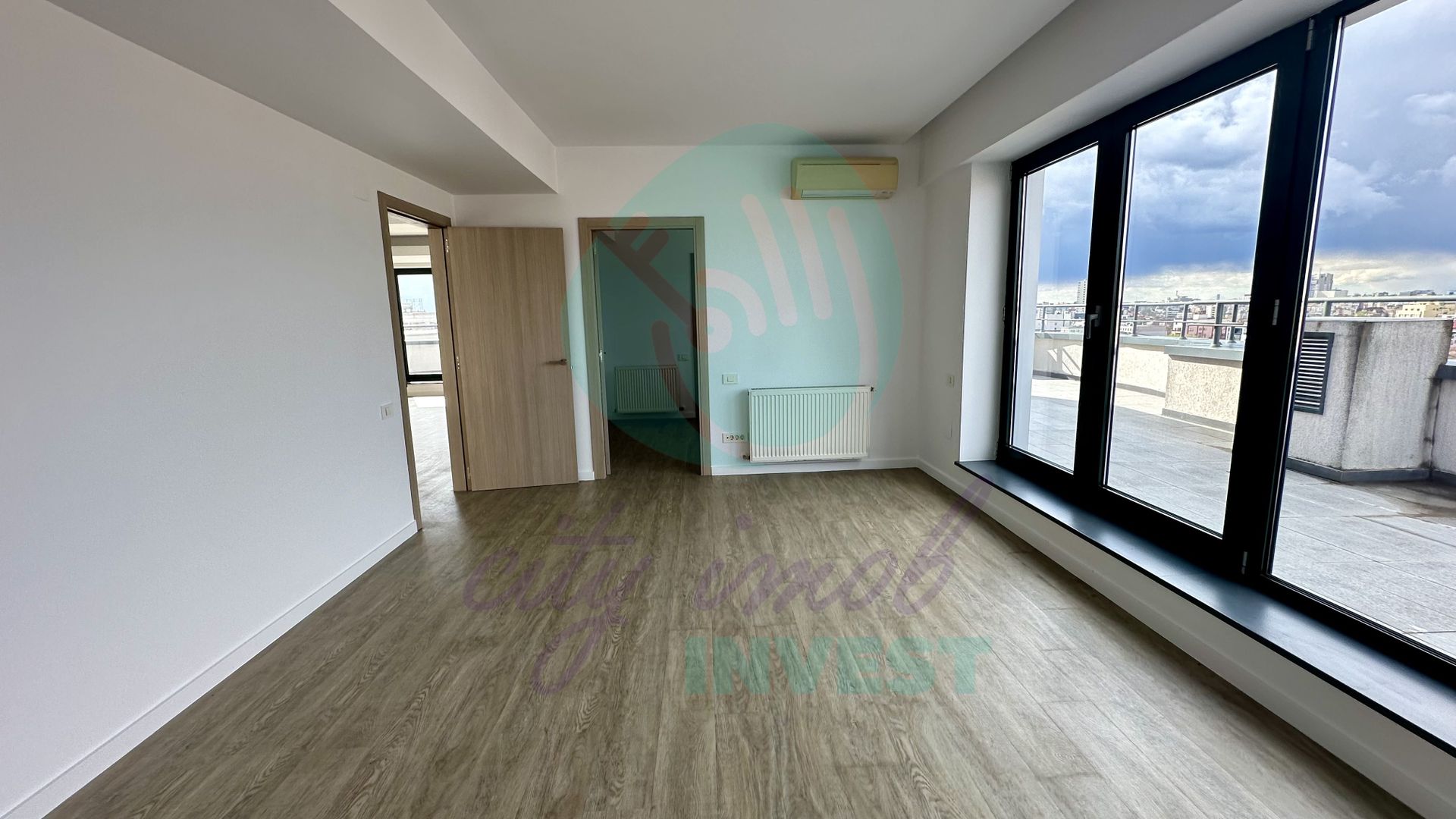 Spatiu cu view si terasa ideal atat pentru birou cat si pentru locuinta - Poză 7