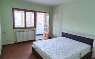 Apartament de vânzare, zona PODU ROȘ, 3 camere, semidecomandat, etaj 1 - Poză 4