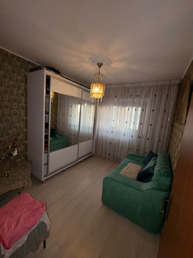 Apartament 4 camere de vanzare Crangasi - Poză 16
