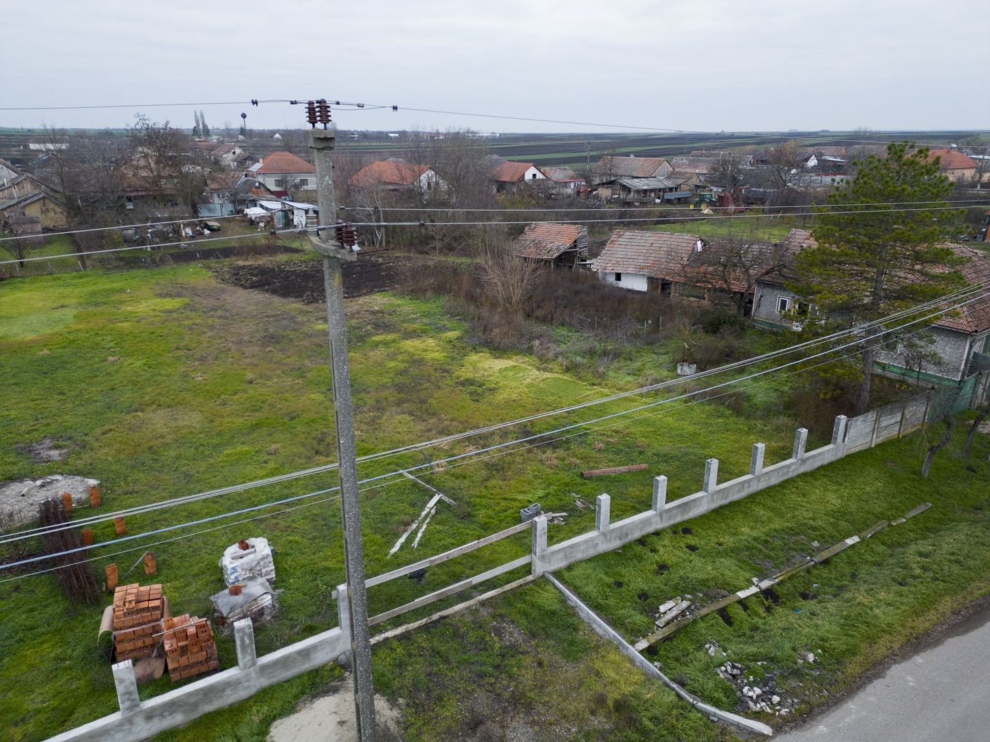 Teren intravilan in Peregu Mic - Poză 2