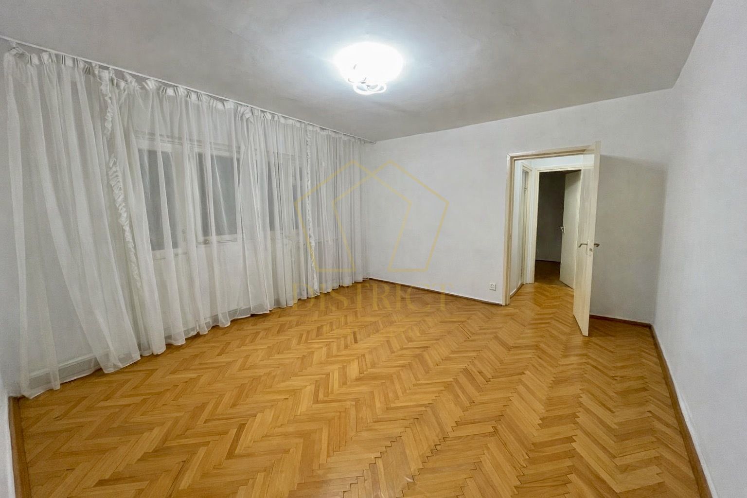 Apartament spațios cu 2 camere | Parter înalt | Girocului - Poză 1