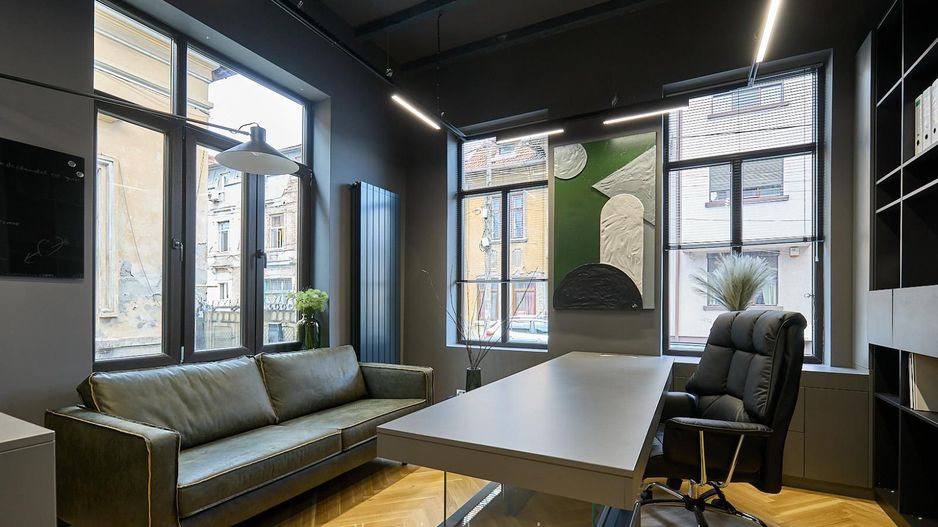 Birou amenajat | Mobilat si utilat | Cladire consolidata si renovata - Poză 7