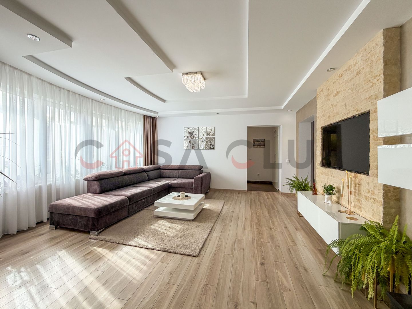 Casa individuală cu teren de 1400 mp, Salicea - Poză 5
