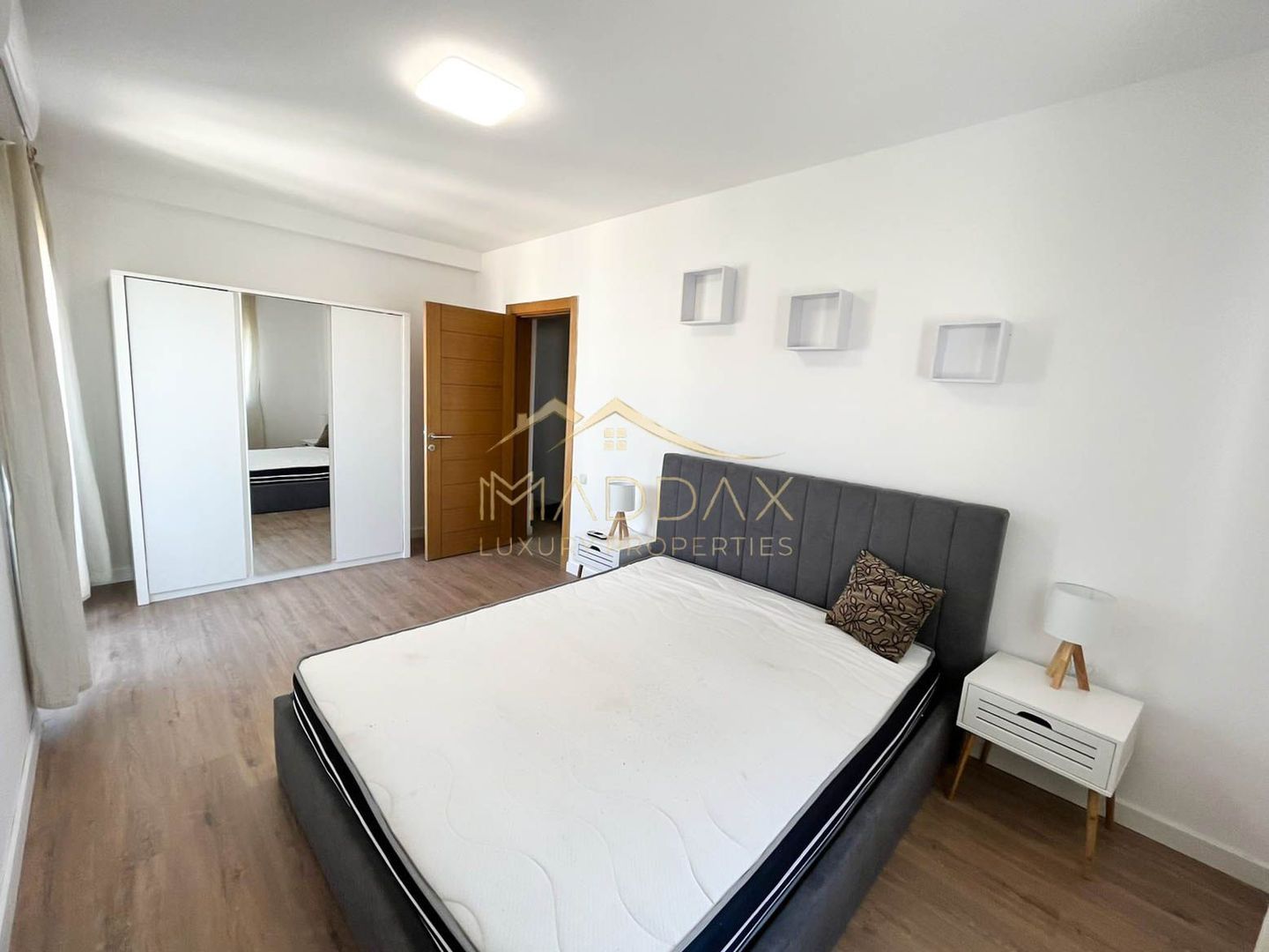 Apartament cu 3 camere // Complex Cosmopolis - Poză 13