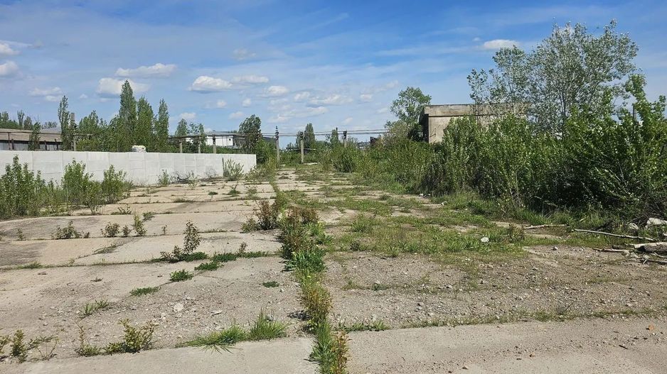 DE ÎNCHIRIAT – TEREN INTRAVILAN 2.077 MP - ZONA INDUSTRIALA - STR. MACULUI - Poză 3
