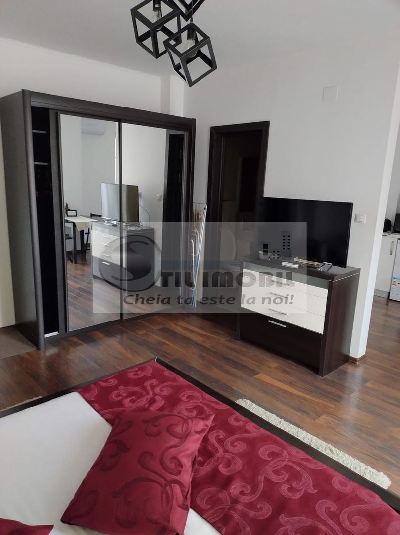 APARTAMENT  ULTRACENTRAL - MOBILAT si UTILAT - 121.000euro - Poză 1