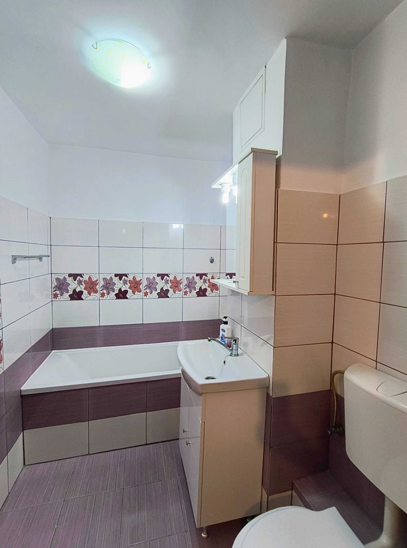 Proprietar, inchiriez pe termen lung Apartament 2 camere | Zona Lunei - Poză 6