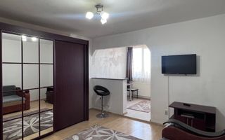 Studio de vanzare | Vedere Panoramica | Ascensor | Rogerius | Oradea - Poză 1